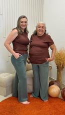Calça Flare de Veludo Cotelê